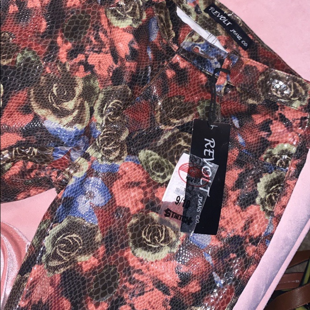Floral/snake print pants